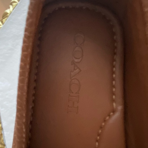 COACH MOCCASIN LOAFERS. - Picture 7 of 14